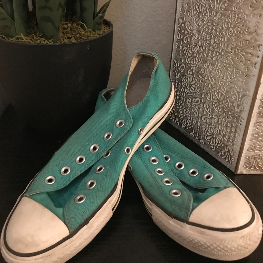 Turquoise Converse w/ no laces